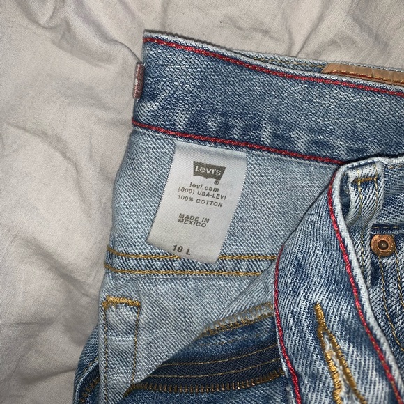 Levis pants - Picture 4 of 4